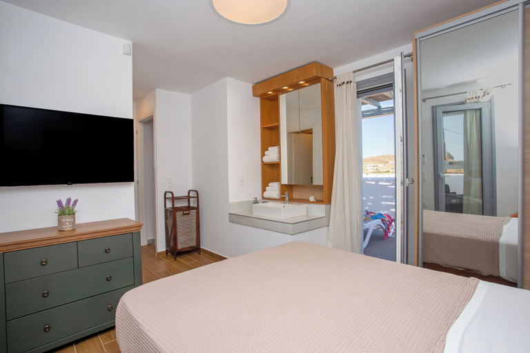 Bedroom 3, Whisper Villa Mykonos, South Aegean