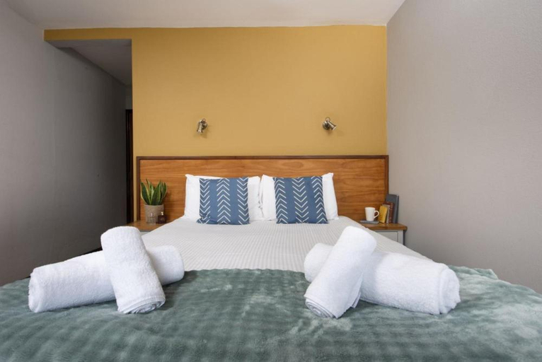 Bedroom 2, Tricky's Hotel, Cornwall