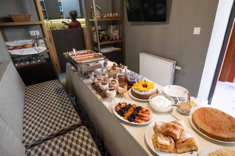 Food & Drinks 4, Athenian Yard Suites, Attica