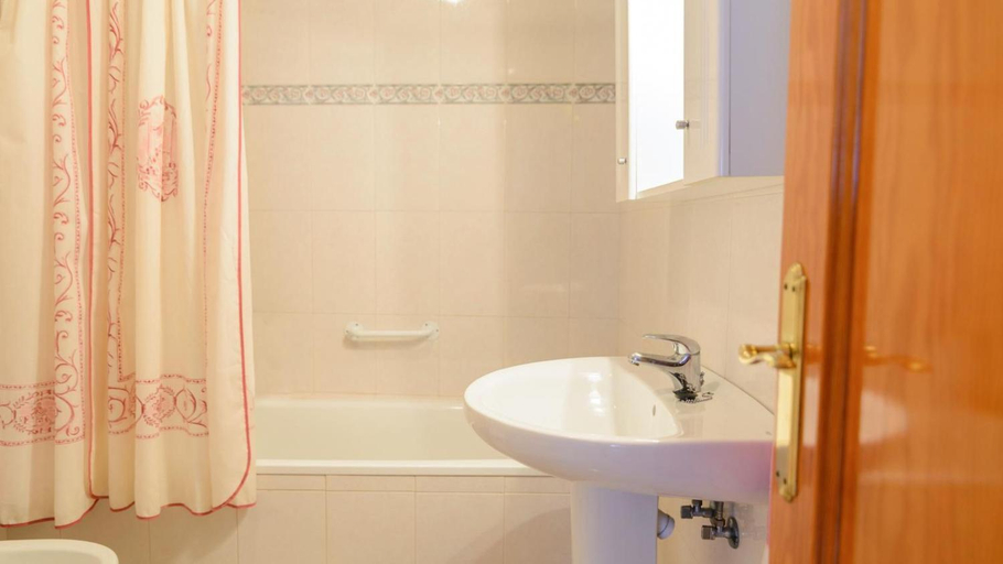 Bathroom, Casa Charnite Competa by Ruralidays, Málaga