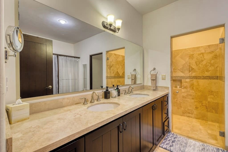 Bathroom 5, Stylish Condo With Pool, Ocean Views, Fitness & Private Patio Grill, La Paz