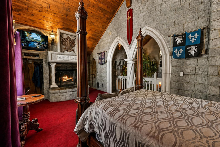 Bedroom 2, Castle Wood Cottages, San Bernardino