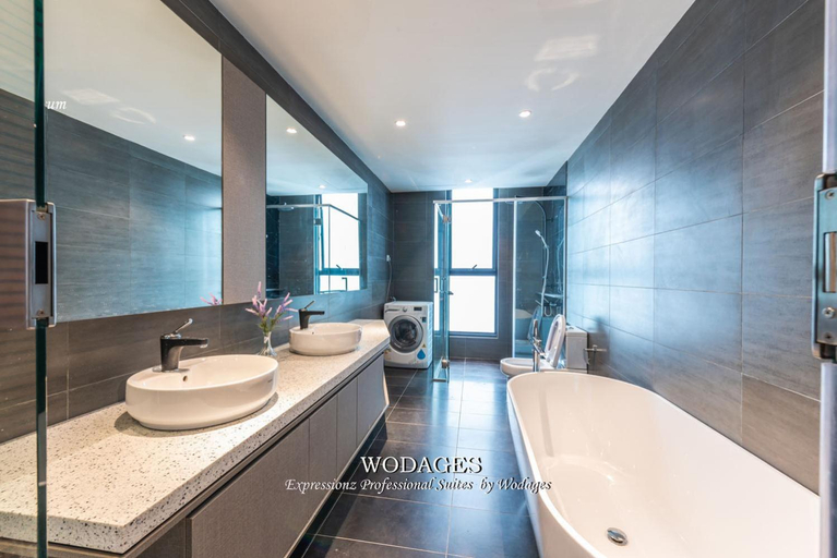 Bathroom 4, Expressionz Suites, 300mbps Wifi, near KLCC, IJN by Wodages, Kuala Lumpur