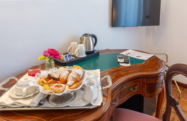 Food & Drinks 5, Hotel Sakura, Sure Hotel Collection by Best Western, Napoli