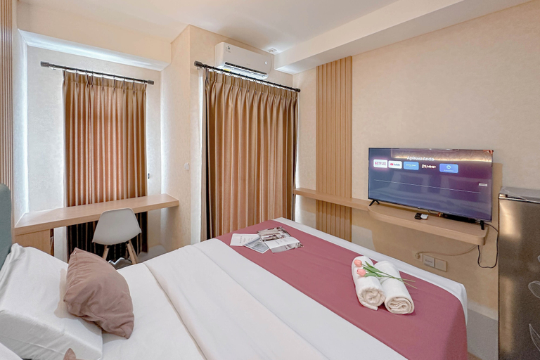 Room 5, Simple And Chic Studio Near Ubaya At Kyo Society Apartment, Surabaya