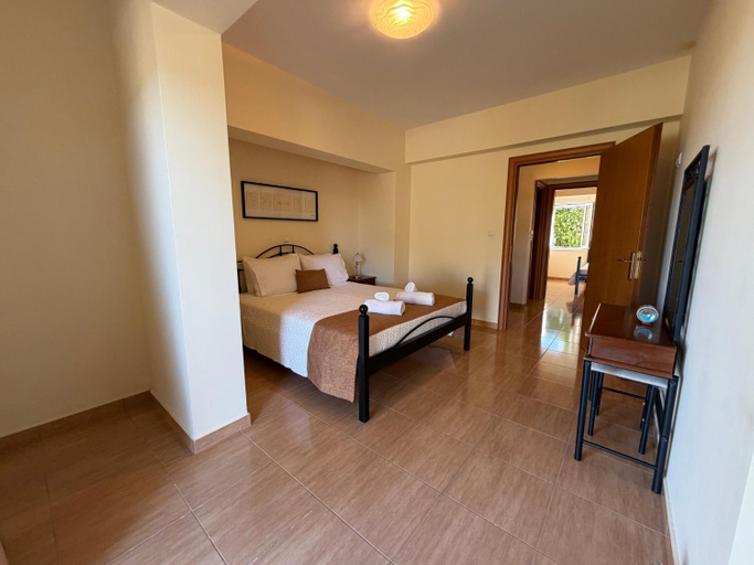 Bedroom 2, Το Ειδωλον Sea Maisonettes & Studio, Peloponnese