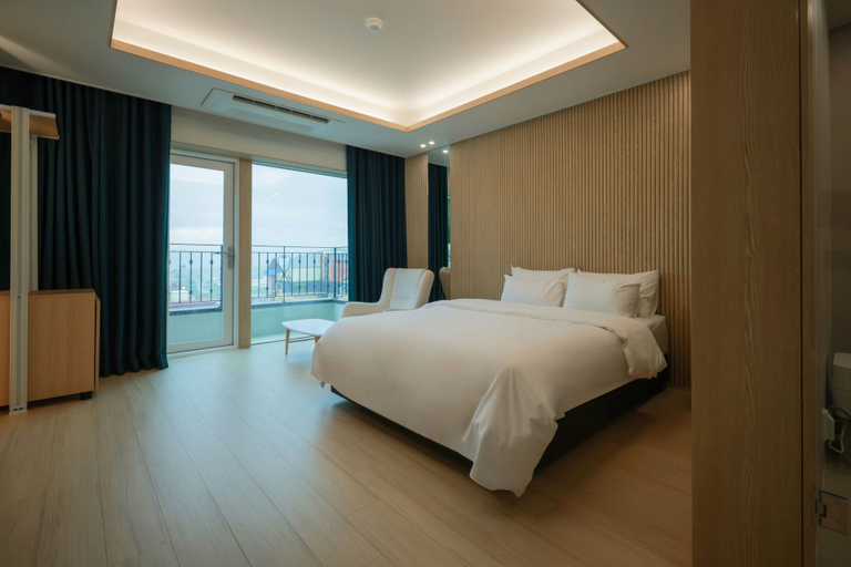 Bedroom 2, Daecheon CL Hotel, Boryeong