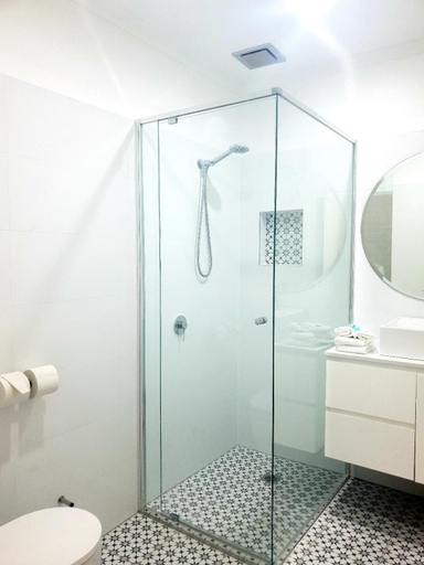 Bathroom 3, Bay & Basin, Shoalhaven - Pt B
