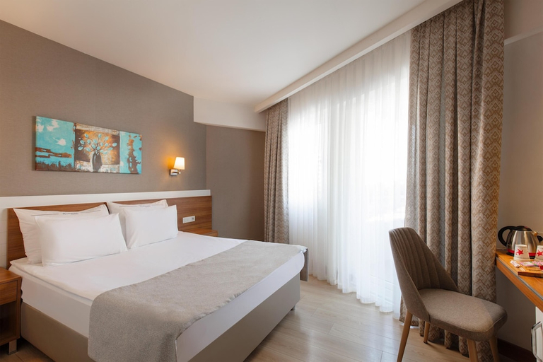 Bedroom 3, Corendon Grand Park Lara, Antalya