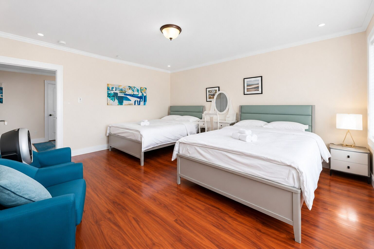 Room 5, Tranquil Oakridge Mall Area Ensuite Stay, Greater Vancouver
