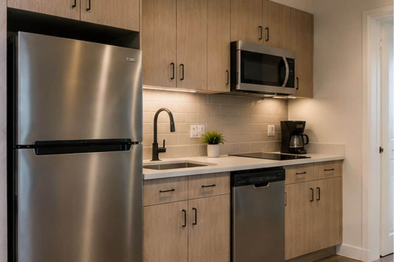 Private kitchen, Arlora City Suites, Toronto