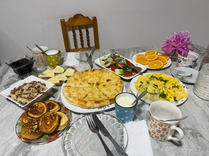 Others 5, Mamukas Guesthouse, Mestia