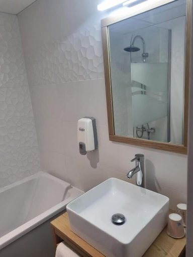 Bathroom 4, Hôtel Cantosorgue, Vaucluse