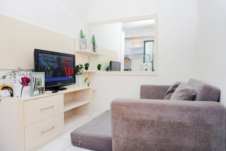 Living room 3, Cozy Living 1Br Apartment At Mt Haryono Residence, East Jakarta