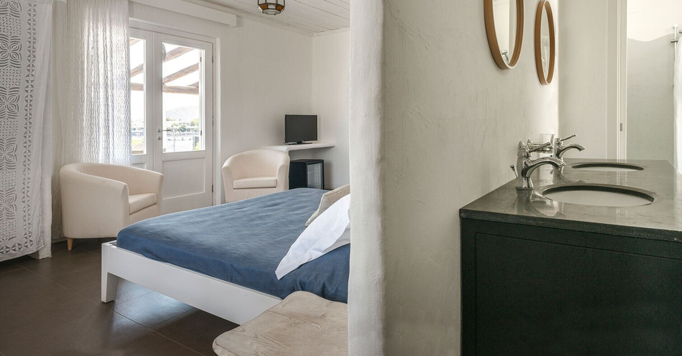 Room 2, Hotiday Vulcano Porto, Messina