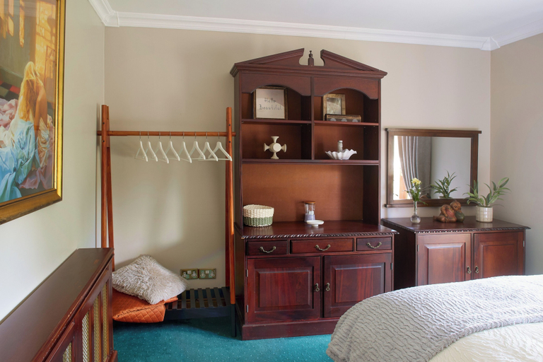 Room 5, 2 Bedroom Apartment - Free Parking & Garden