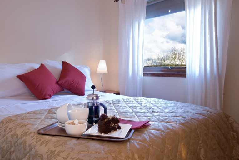 Bedroom 2, Loch Ness Clansman Hotel, Highland