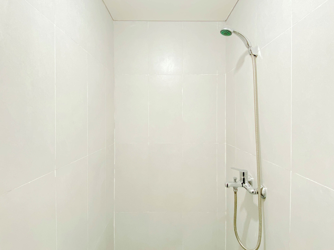 Bathroom 3, Nice Studio Apartment At Royal Sentul Park, Bogor