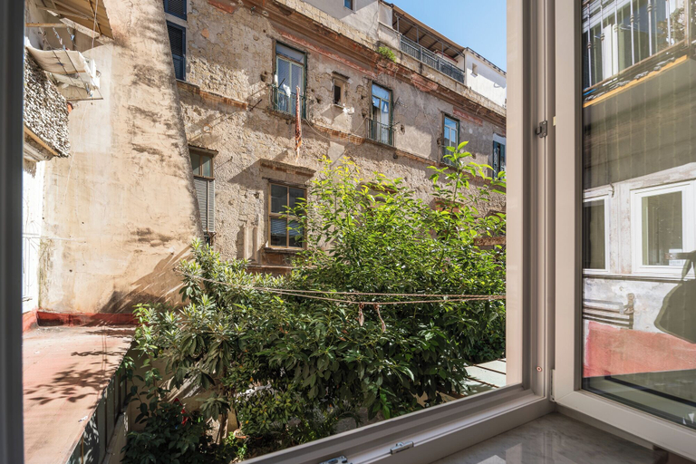 Interior 5, Maison Nunzia, Napoli