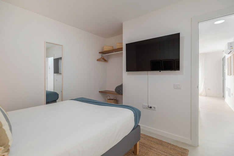 Room 5, 2-Bedroom Apartment in Guargacho, Tenerife sur, Santa Cruz de Tenerife