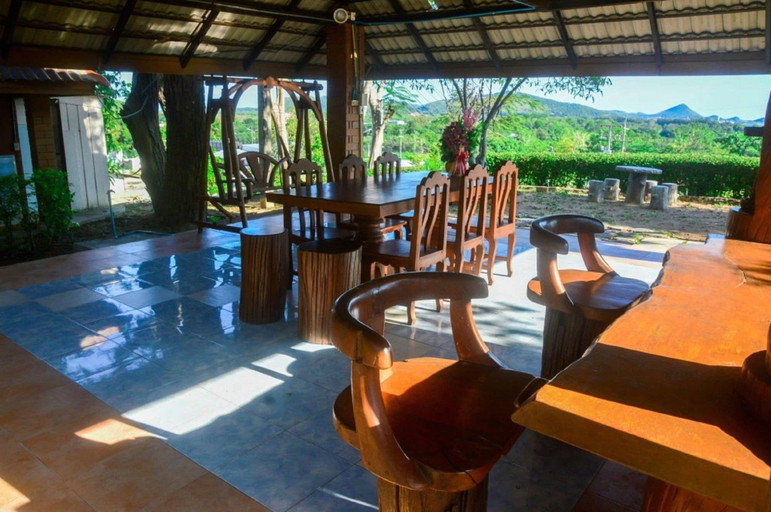 Food & Drinks, Rimpu Hill Resort, Sattahip