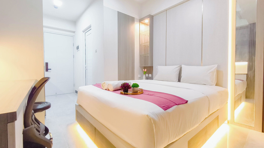 Interior 2, Stylish Light Gray Touch Studio At Westown View Surabaya Apartment, Surabaya