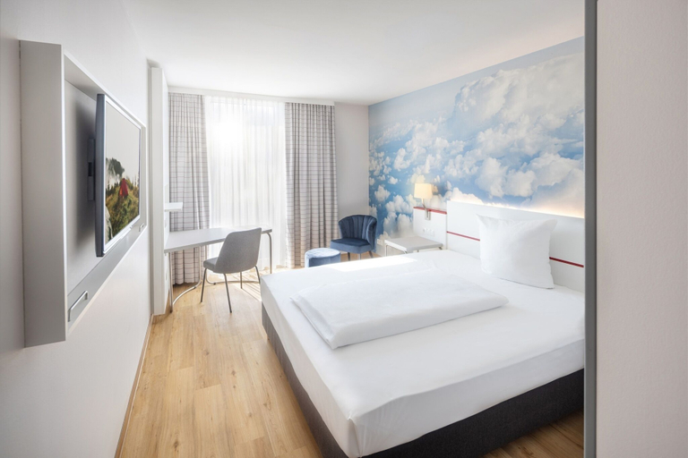 Bedroom 3, Hey Lou Hotel Friedrichshafen, Bodenseekreis