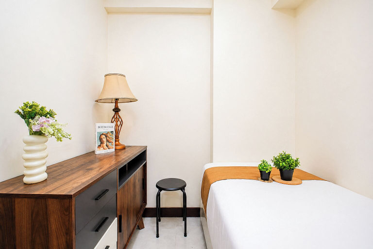 Room 2, Affordable 2Br Apartment At Cinere Resort, Depok