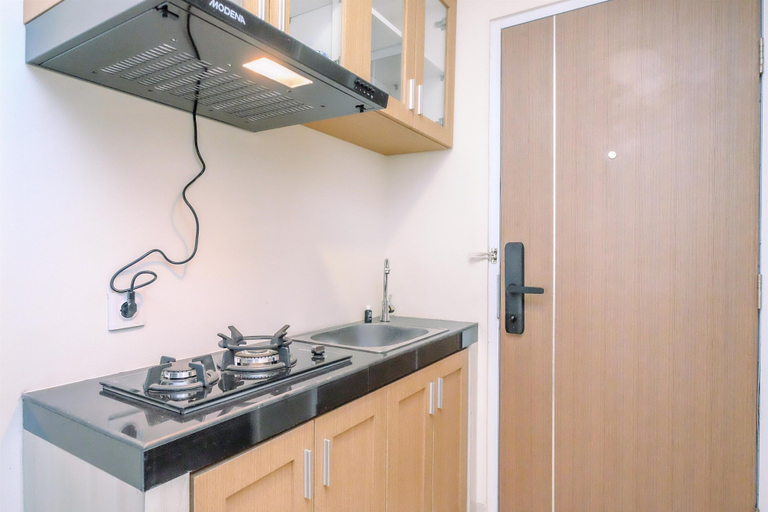 Private kitchen 2, Best Deal And Homey Studio Loft Apple 1 Condovilla Apartment, Jakarta Selatan