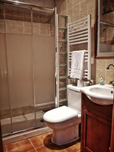 Bathroom, Castillo de Añón de Moncayo, Zaragoza
