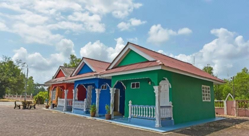 3, OYO 90744 Bari indah Beach resort, Setiu