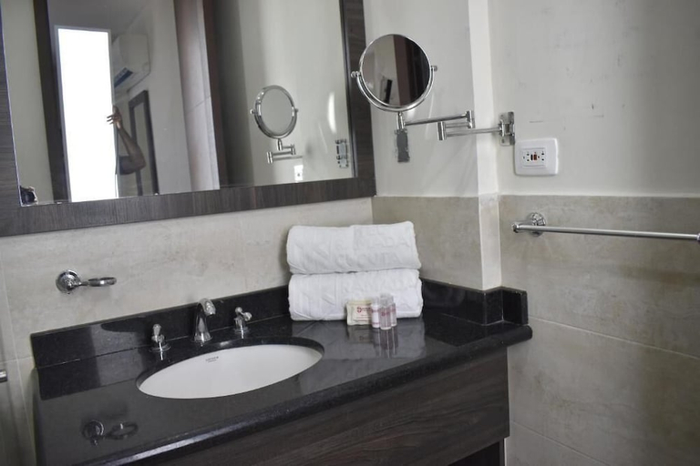 Bathroom 4, Hotel HR Amada Cúcuta, San José de Cúcuta