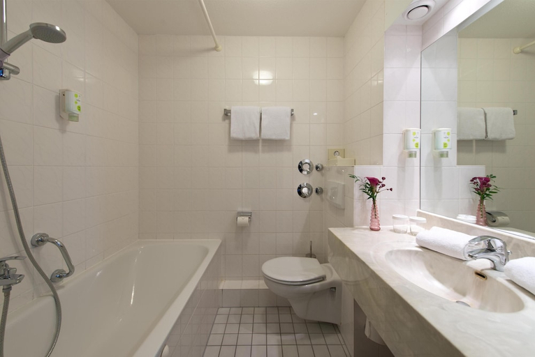 Bathroom 4, ACHAT Hotel Frankenthal in der Pfalz, Frankenthal (Pfalz)