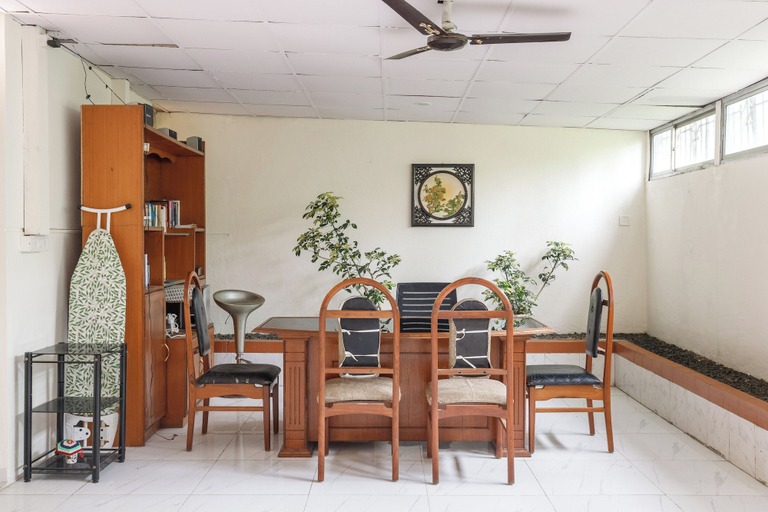 Others 5, Central Meridian by Stayjade, Bangalore