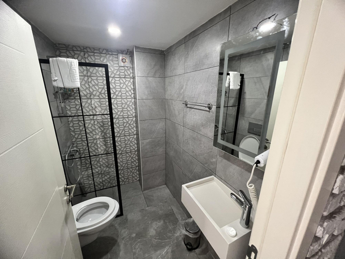Bathroom 5, Karaca Suite, Gebze