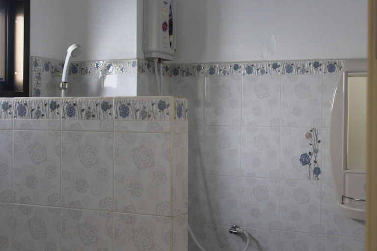 Bathroom 3, White Elephant Resort, Muang Surin