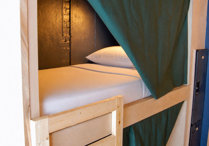 Bedroom 4, Hostel du Nord, Saint Louis