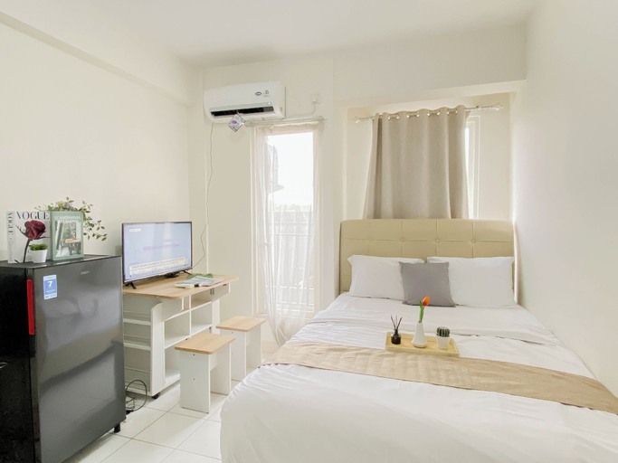 Room 3, Simply Studio Room At Podomoro Golf View Apartment, Bogor