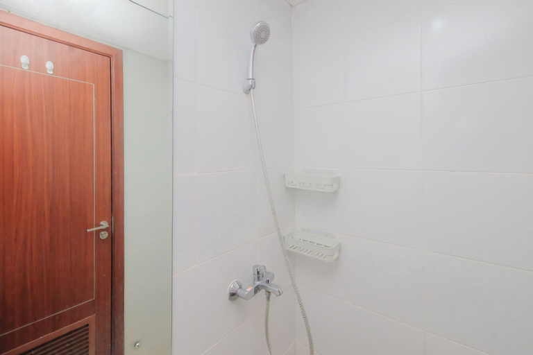 Bathroom 3, 1 Pax Functional Studio At Vittoria Residence, Jakarta Barat