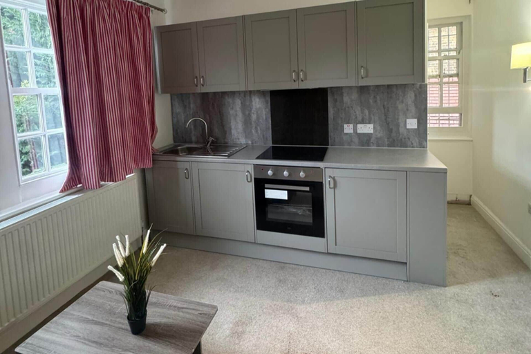 Private kitchen 4, 1 Bed - Sleeps 3 - Free Parking, London