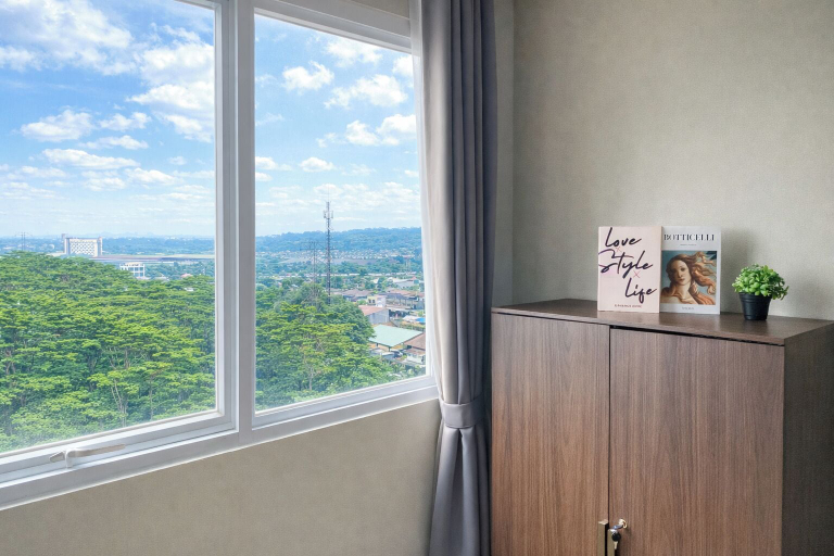 Interior 4, Peaceful Studio No Kitchen At Apartment Lrt City Sentul - Royal Sentul Park, Bogor