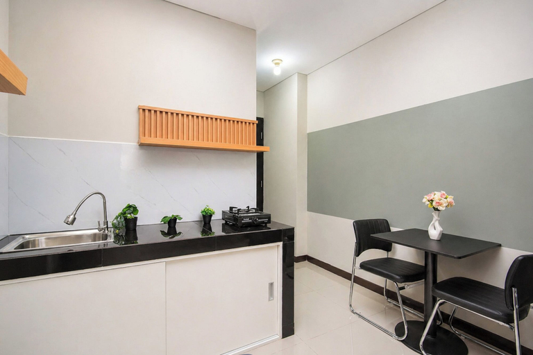 Interior 3, Compact Design Studio For 2 Pax At Nifarro Park Apartment, Jakarta Selatan