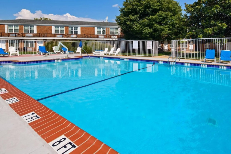 Sport & Beauty, Clarion Inn Falls Church-Arlington, Fairfax