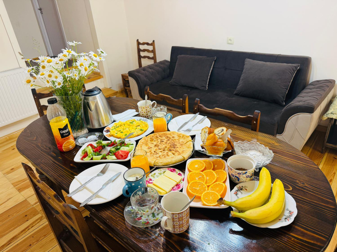 Food & Drinks 4, Mamukas Guesthouse, Mestia