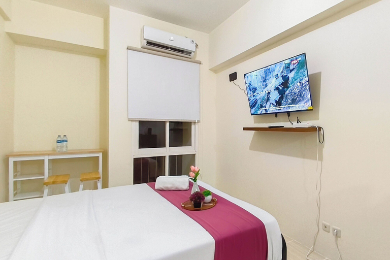 Room 5, Comfy And Serene Studio Room At Bale Hinggil Apartment, Surabaya