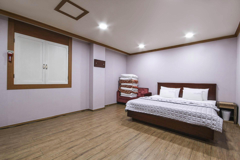 Bedroom 3, Busan Yeongdo Taejong Parktel, Yeongdo