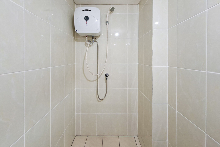 Bathroom 4, Cozy And Decent Studio Room At Apartment M-Town Residence, Tangerang
