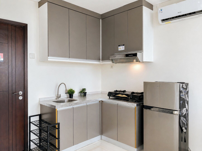 Private kitchen 2, Homey Studio Room At Apartment Brooklyn Alam Sutera, Tangerang