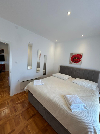 Bedroom 2, Duje & Roko Apartments, Šibenik