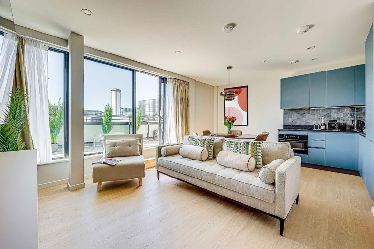 Others 5, Farringdon Apartments by DMONTRIO, London